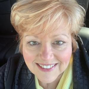 Meet your Posher, Debbie